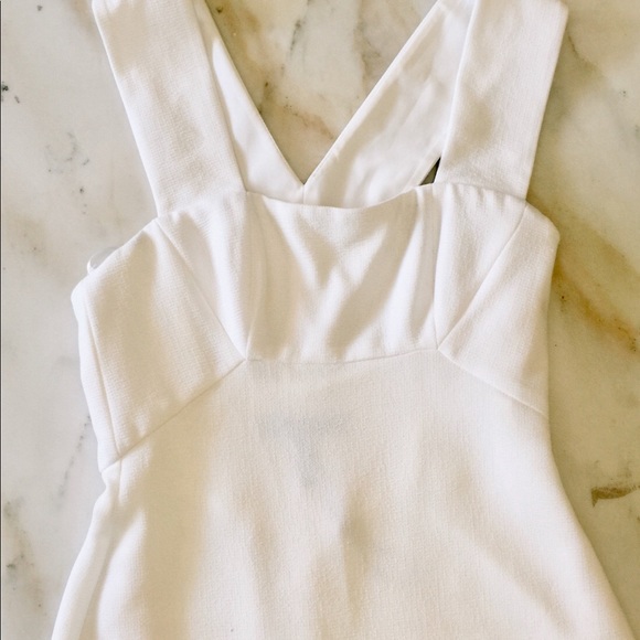 BCBGMAXAZRIA Ágata Full Length Off white Dress 2 - Picture 9 of 15